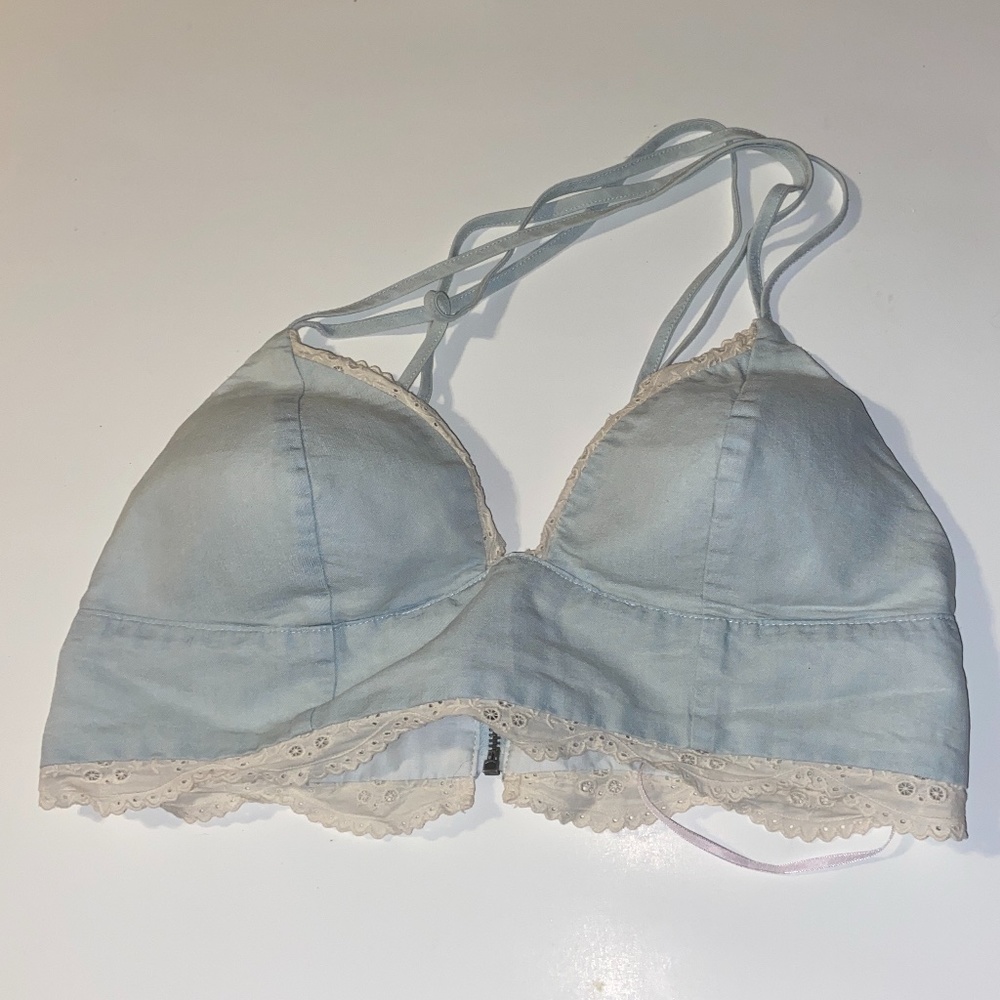 Victoria’s Secret light blue bralette. Padded size 6